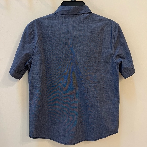 Lot of  2 Short sleeve button down shirts-dark blue & pink/light blue/white Sz L - Picture 7 of 9